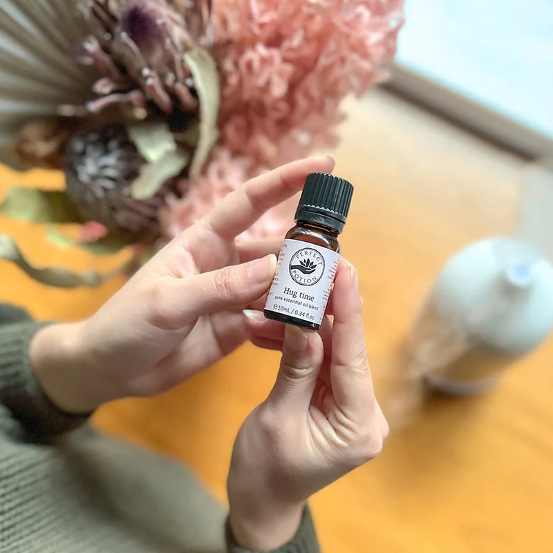 Hug Time Essential Oil Blend 10ml Secondary image