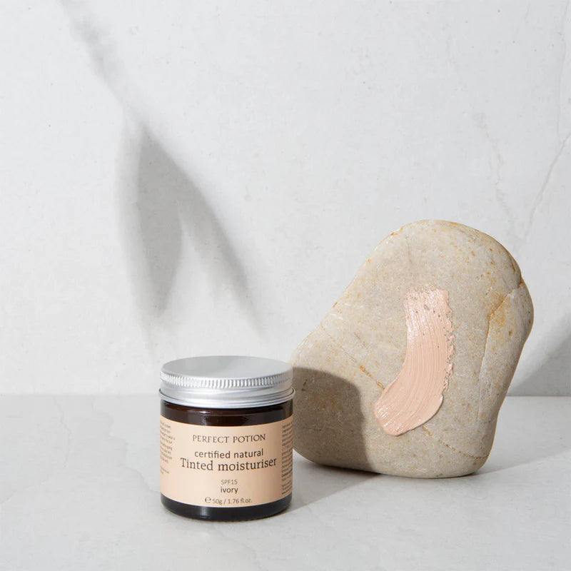 Tinted Moisturiser (Ivory) 50g