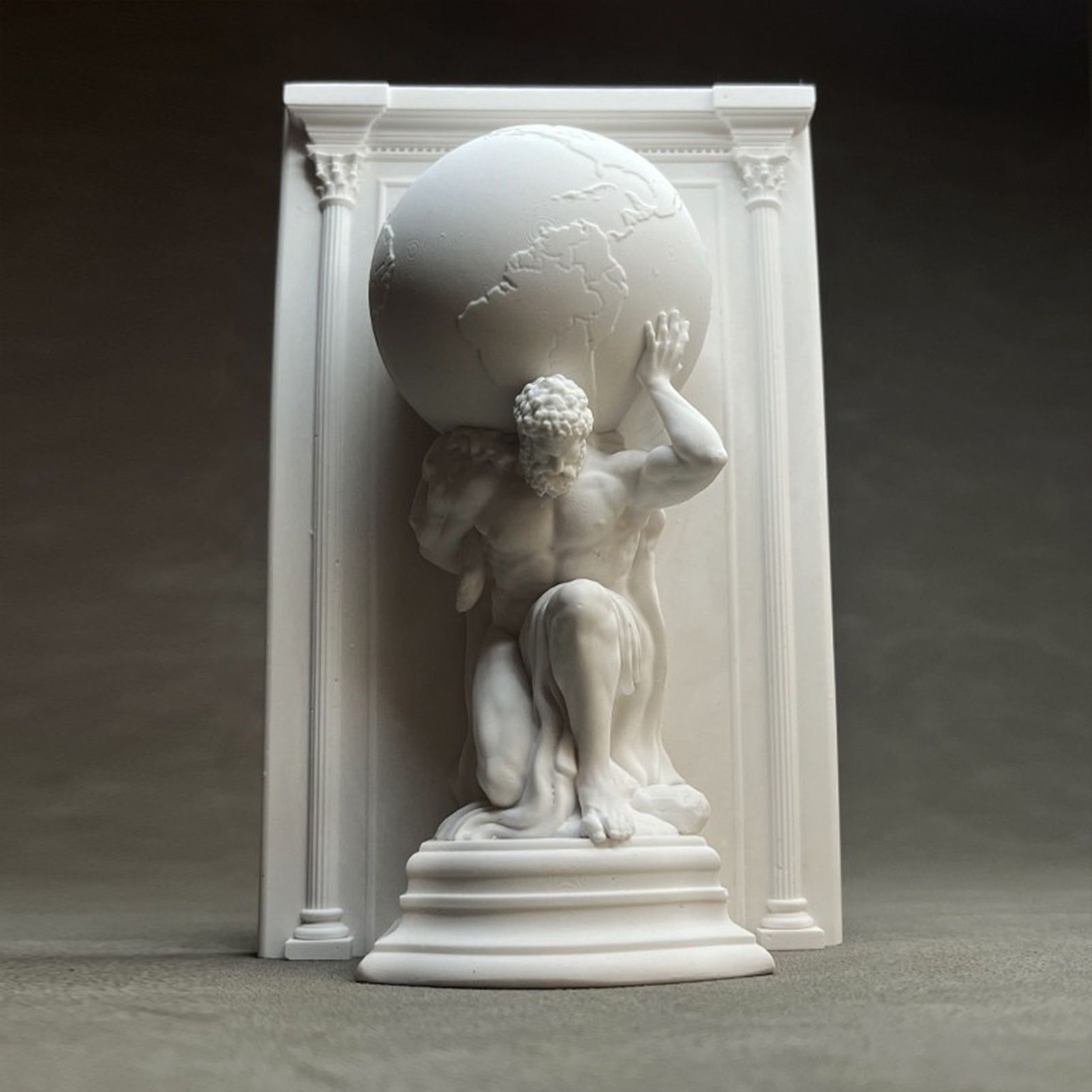 Vintage Atlas Holding the Earth Plaster Bookend - European Classical Art Desktop Ornament, Study Living Room Wine Cabinet Decor Aromatherapy Stone Main image