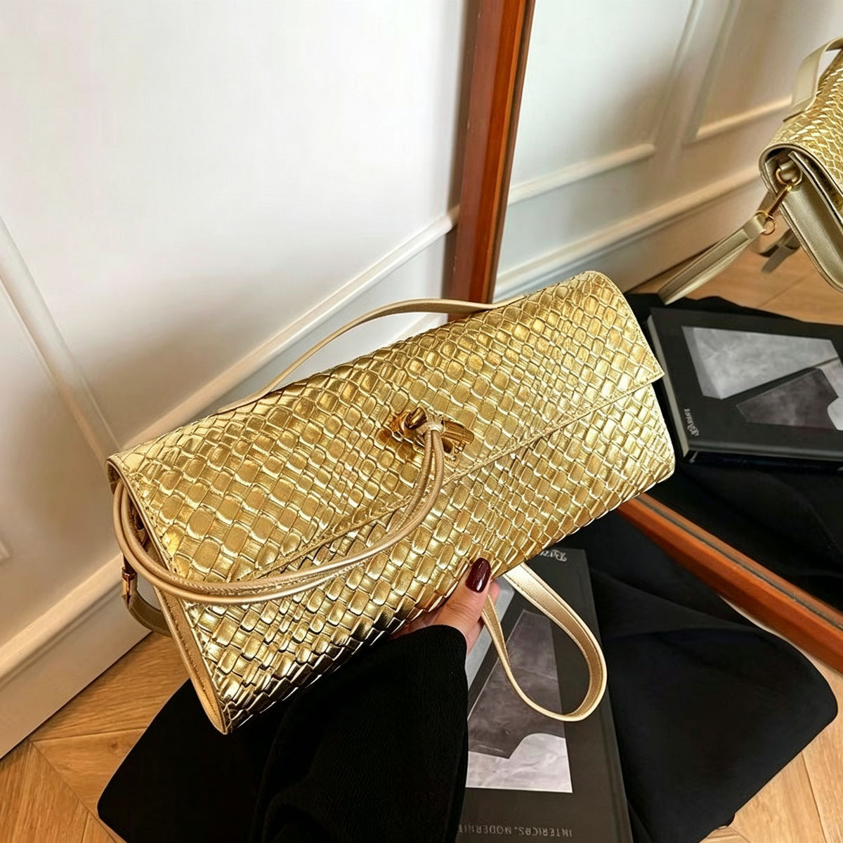 Woven Women Bag French Stick Bag Evening Organ Bag, Fashion Clutch Shoulder Crossbody Bag, Holiday Banquet Gift, Gold Main image