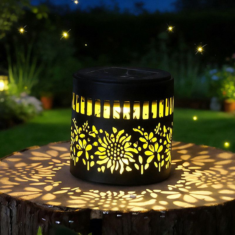 Solar-Powered Wrought Iron Sunflower-Patterned Openwork Projection Light, Courtyard and Garden Mood Light, Outdoor Waterproof Wrought Iron Garden Light, Lawn Night Light - 1-Pack