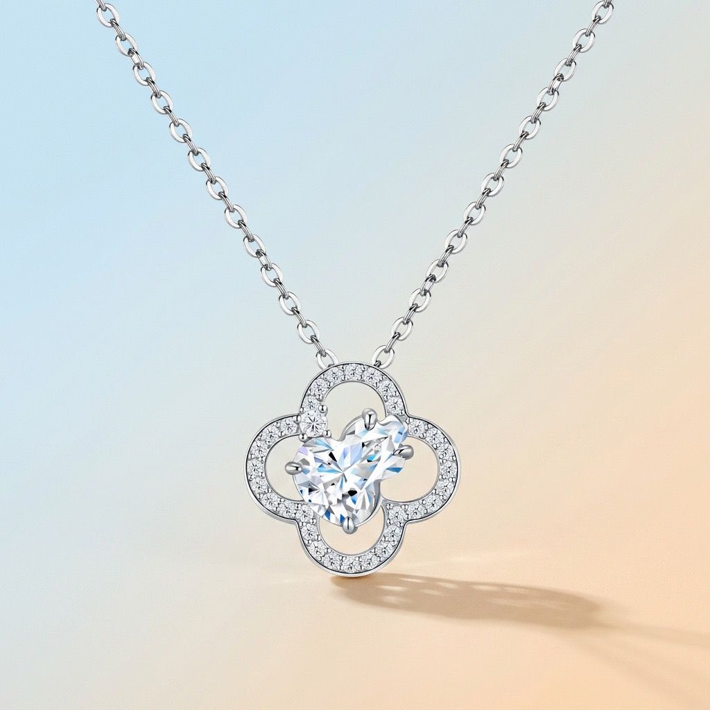 Elegant Moissanite Four-Leaf Clover Pendant Necklace with GRA Certificate – 925 Silver Plated, Hypoallergenic, Fade-Resistant, Lightweight Luxury Jewelry for Everyday Wear and Thoughtful Gift Giving (Moissanite, Premium S925)