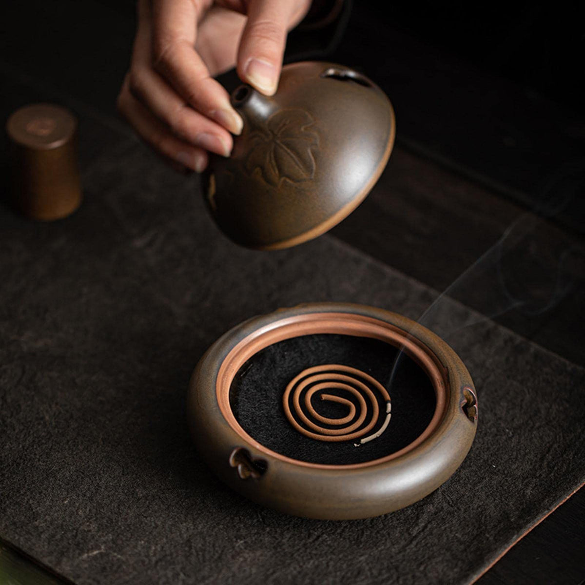 Home Incense Holders Burner Incense Burner Household Indoor Aromatherapy Furnace Gourd Agarwood Furnace Ceramic