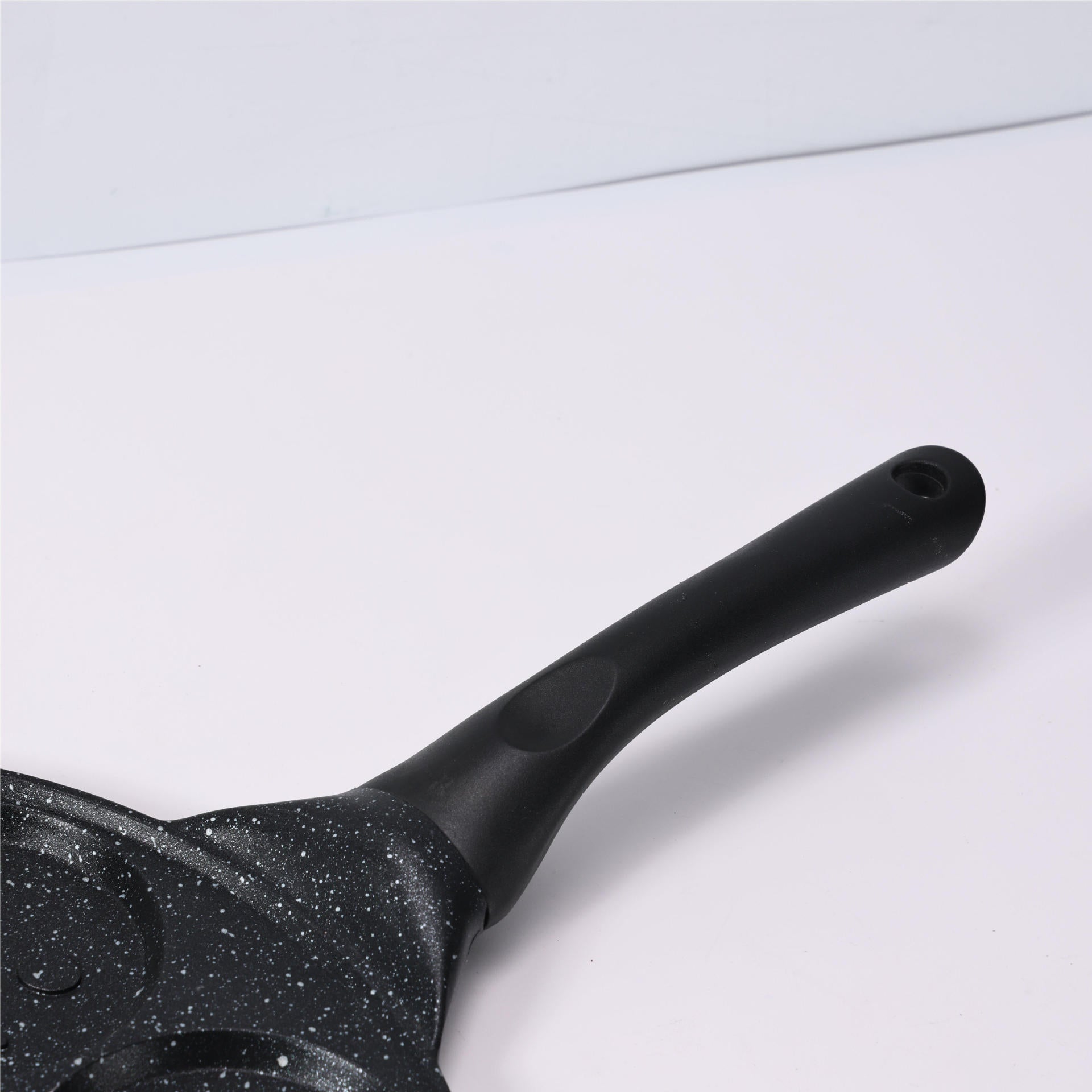 Large Black Plane Versatile Non-Stick Frying Pan (27cm) - Induction Ready Skillet for Everyday Cooking