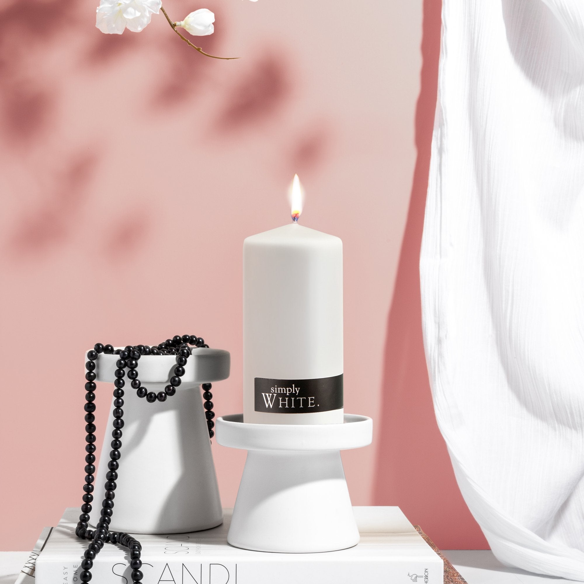 Standard White Pillar Candle Zweitbild